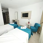 Hotel Delfin 3*