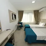 Hotel Delfin 3*