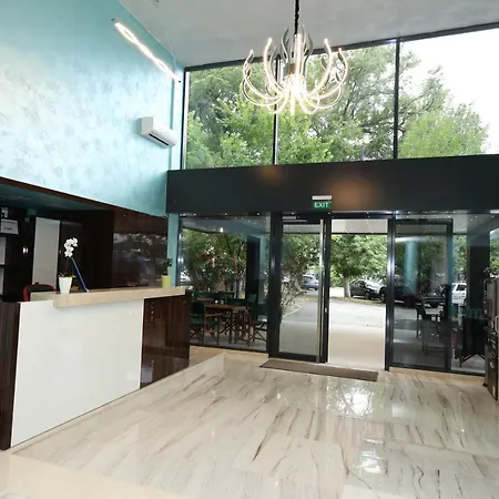 Delfin 酒店