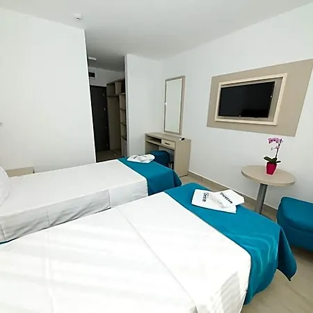Delfin 3* מאמאיה